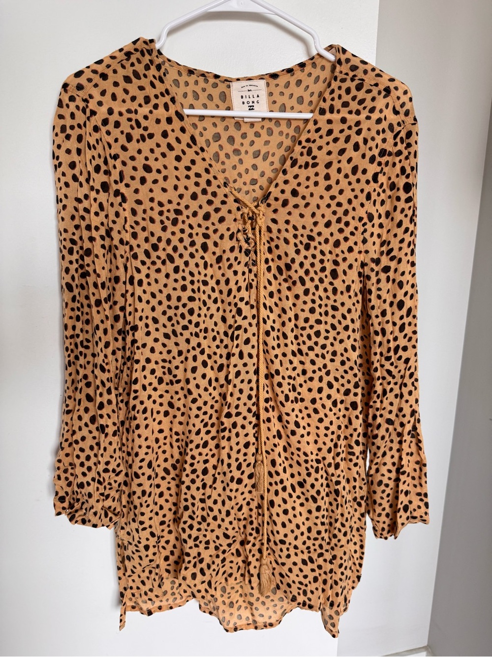 Billabong Beige Animal Print V-Neck Tie Tassel Long Sleeve Mini Dress M shirt